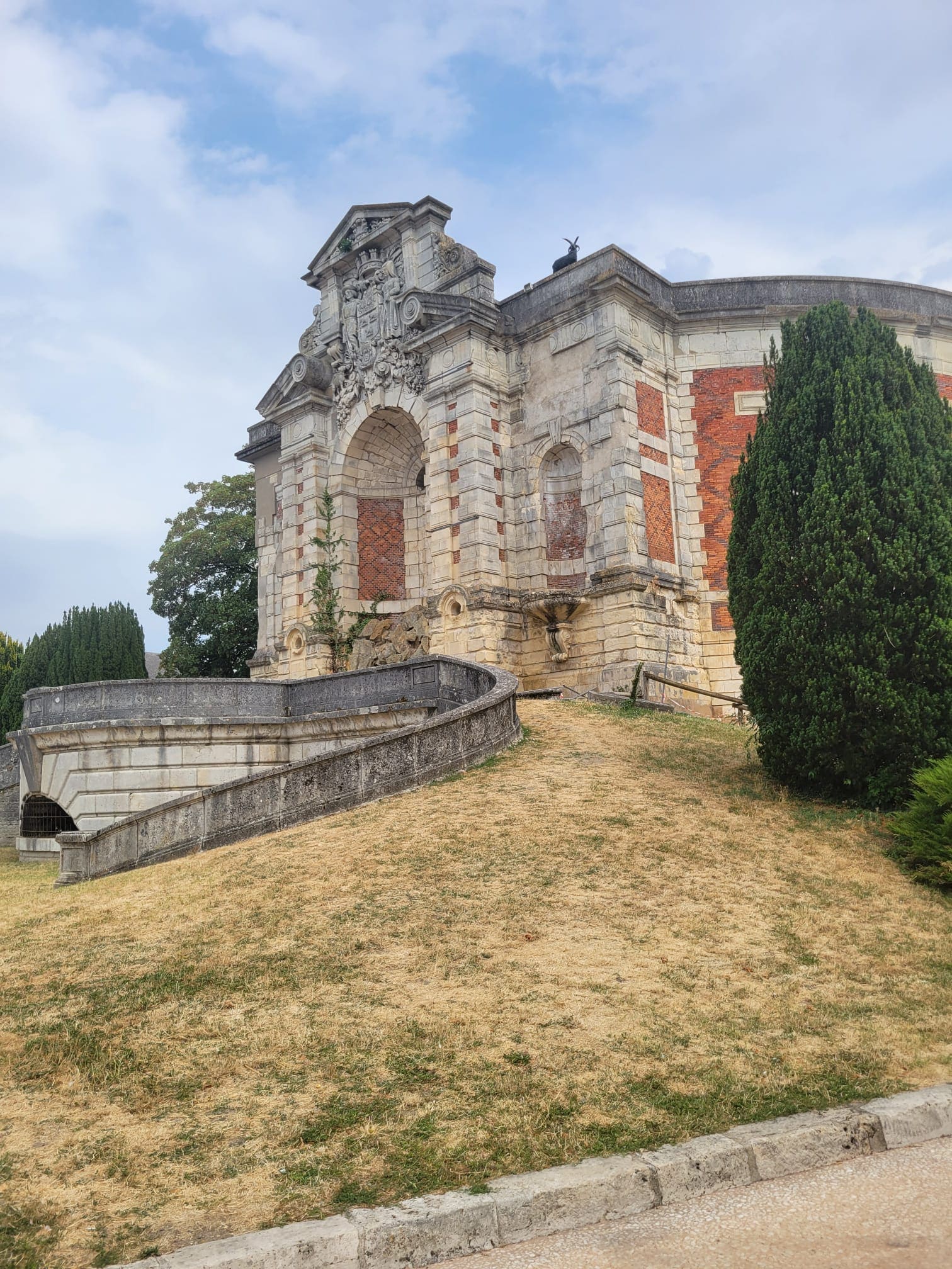 planque 1 PAL caillou bourges